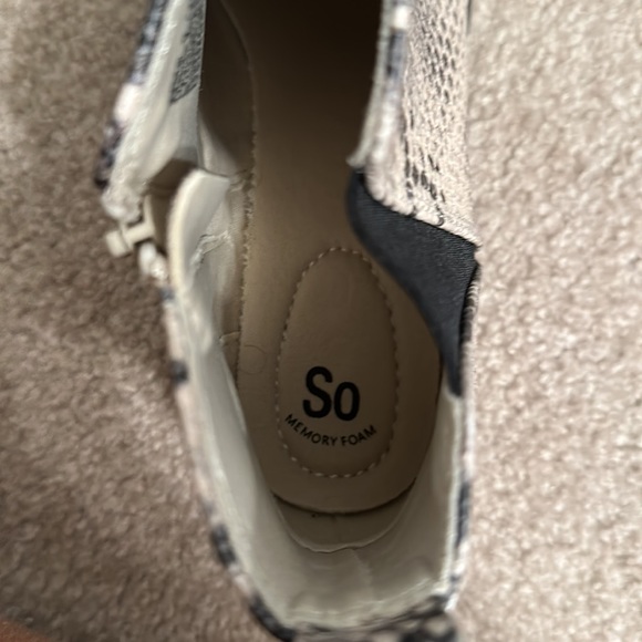 SO Snakeskin Booties- Size 8 - Picture 7 of 10